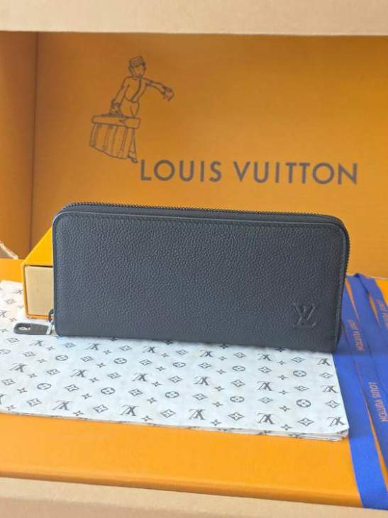 Picture of Louis Vuitton Wallets _SKUfw217280001fw